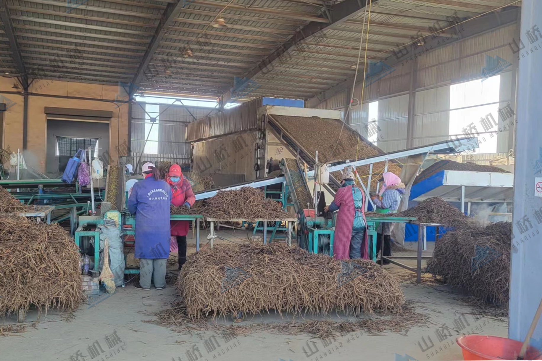 中藥材烘干機(jī)的工作原理及優(yōu)點(diǎn)(圖1) 中藥材烘干機(jī)的工作原理及優(yōu)點(diǎn)(圖1)